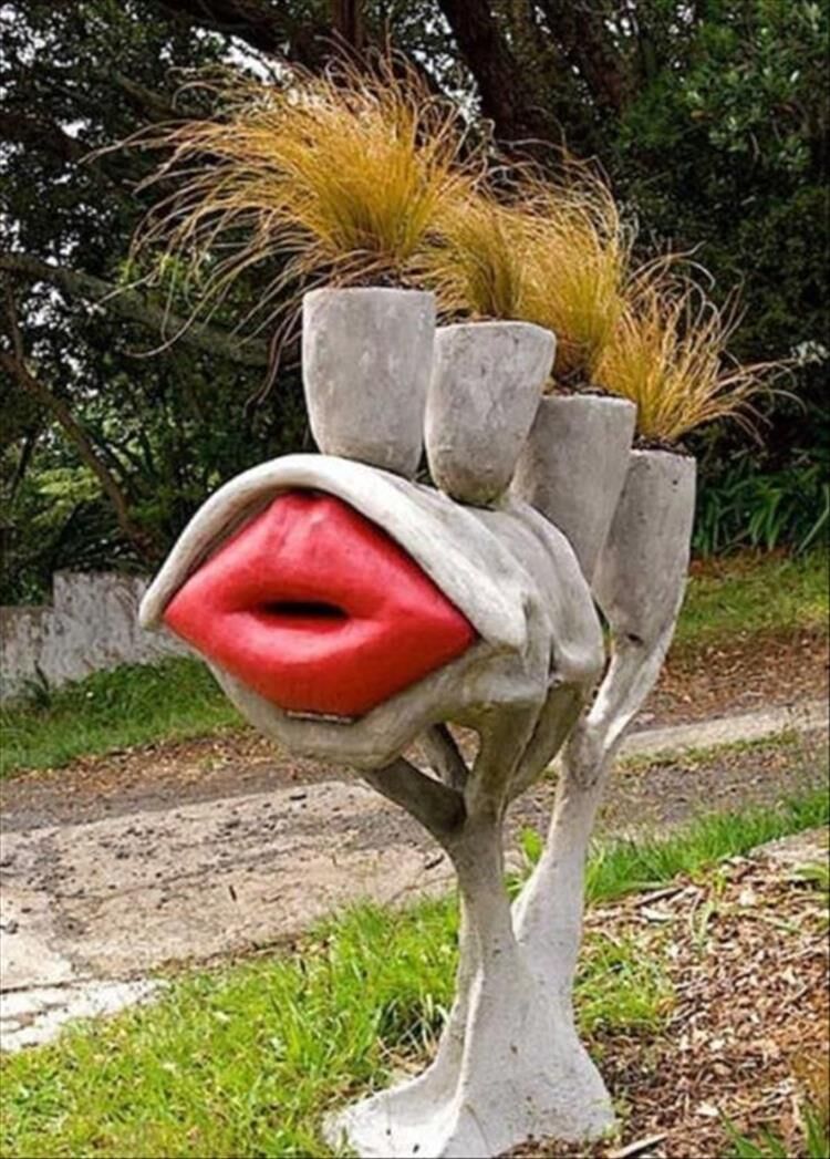 These Mailboxes Aren't Even Close To Being The Weirdest Things I've Seen In 2020