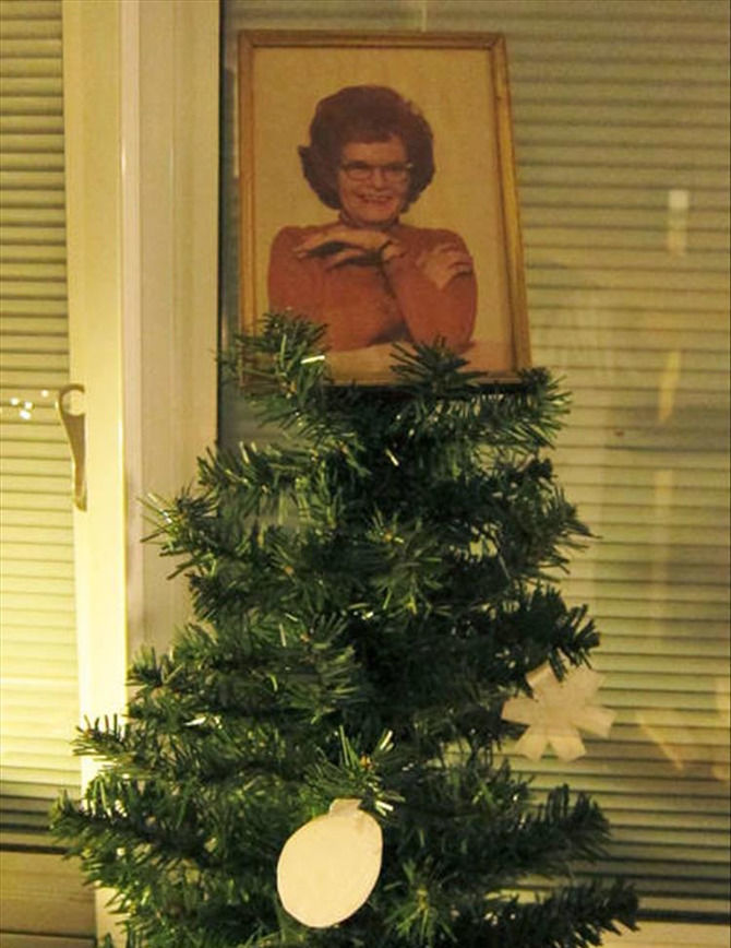 Top 20 Christmas Tree Toppers Of The Year- 19 images