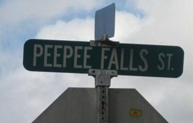 Funny Signs - 25 images