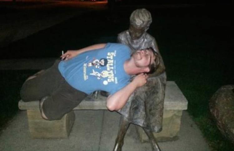 To Be Honest, I’m Starting To Feel Bad For The Statues 21 Pics