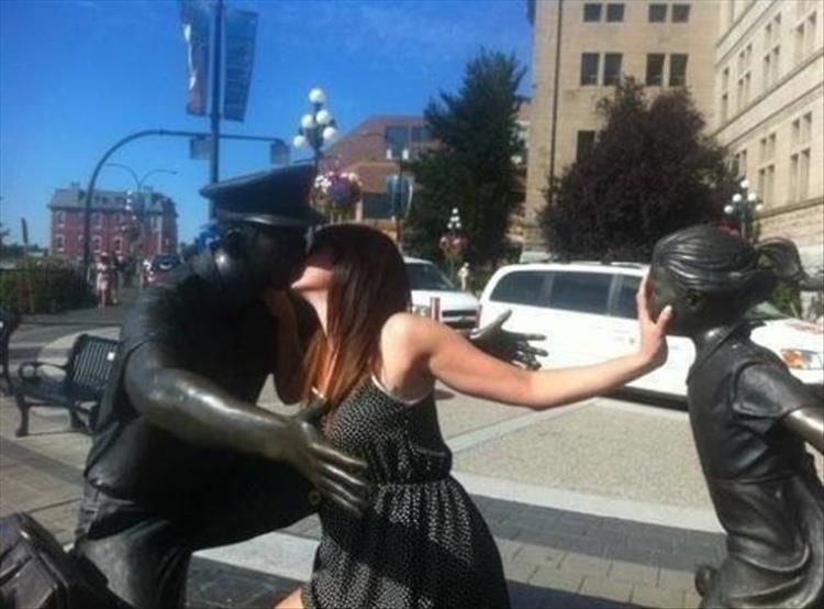 To Be Honest, I’m Starting To Feel Bad For The Statues 21 Pics